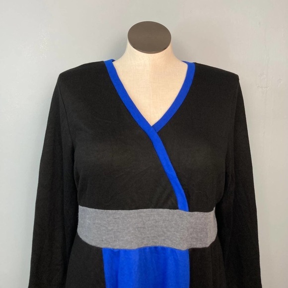 Fashion Bug Colorblock Knit Surplice Style Sweater Dress Plus Size 1X Black Blue - Picture 2 of 12